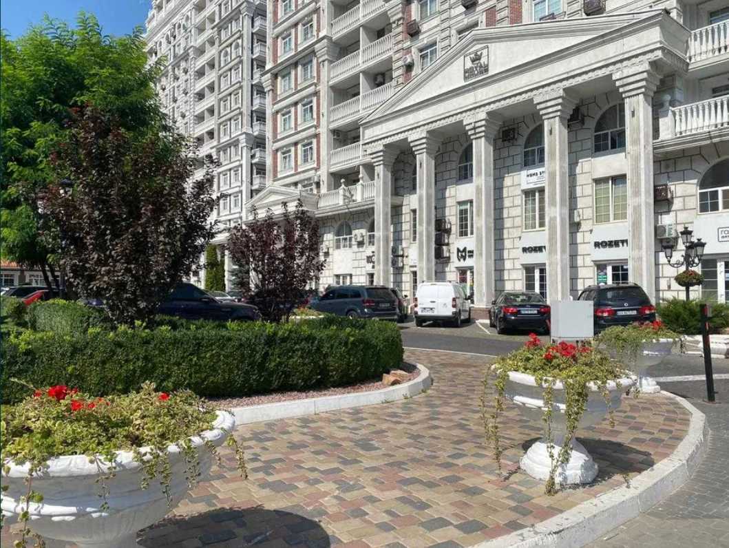 довгострокова оренда торгові площі Київ, Голосіївський, 800 $/міс.