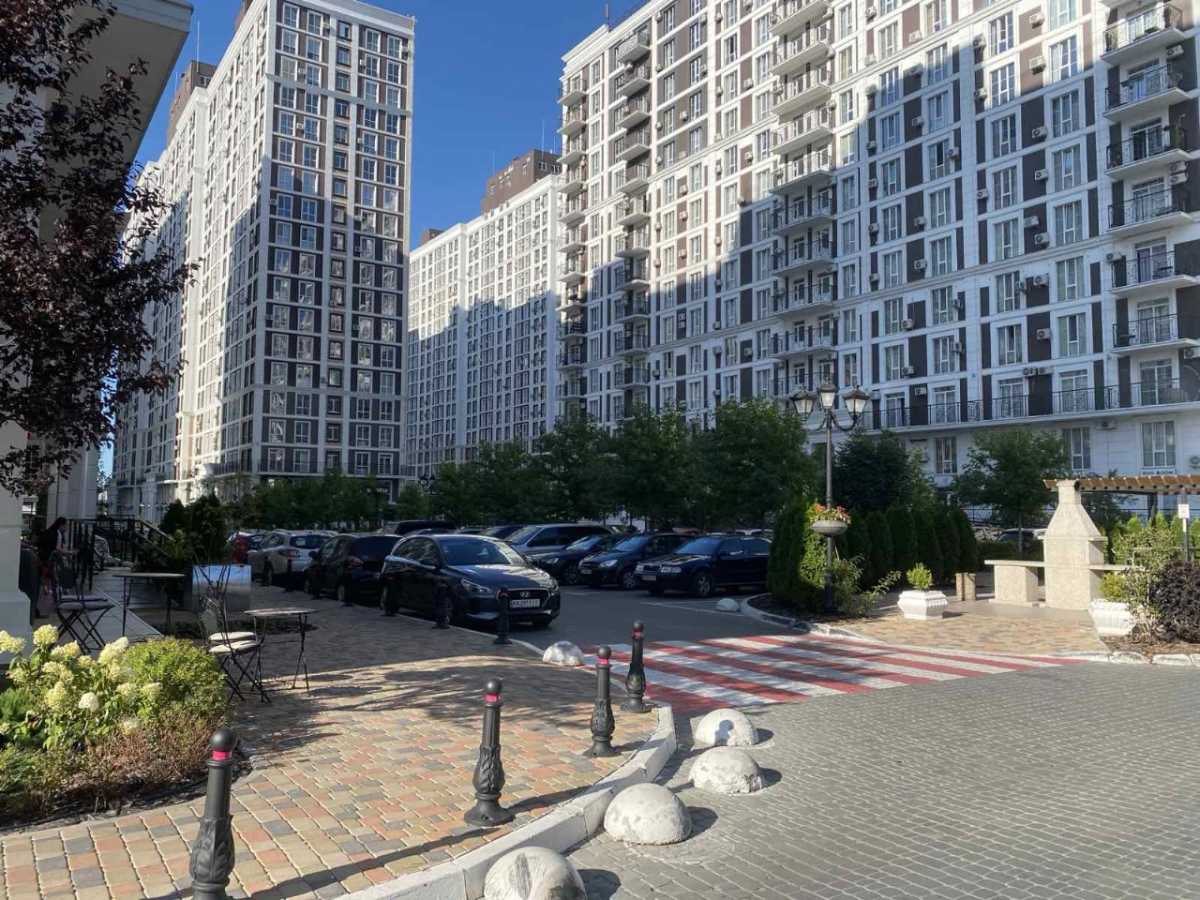 довгострокова оренда торгові площі Київ, Голосіївський, 1400 $/міс.