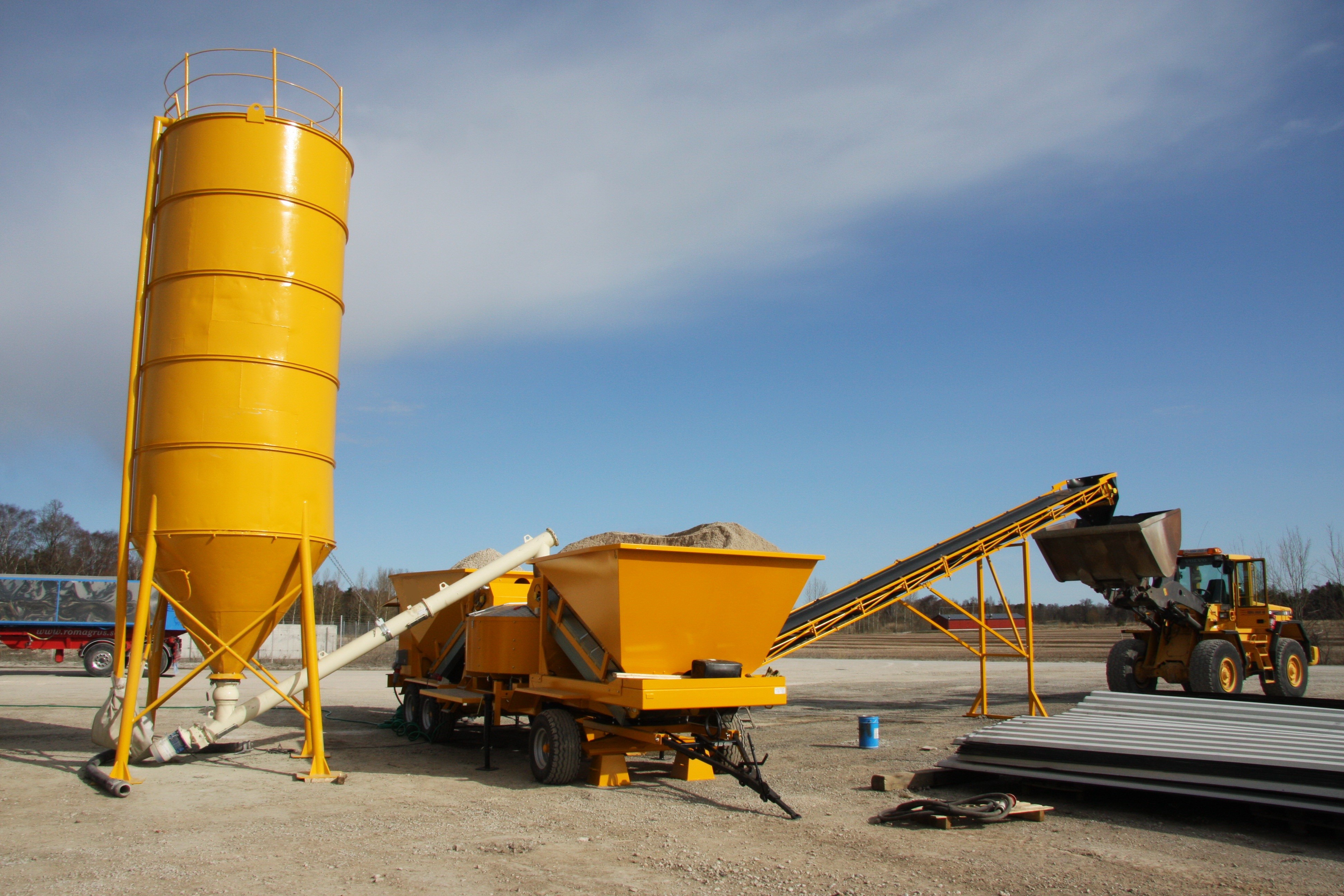 Мобильный бетонный завод SUMAB М-2200 (60-80 м3/час) Швеция