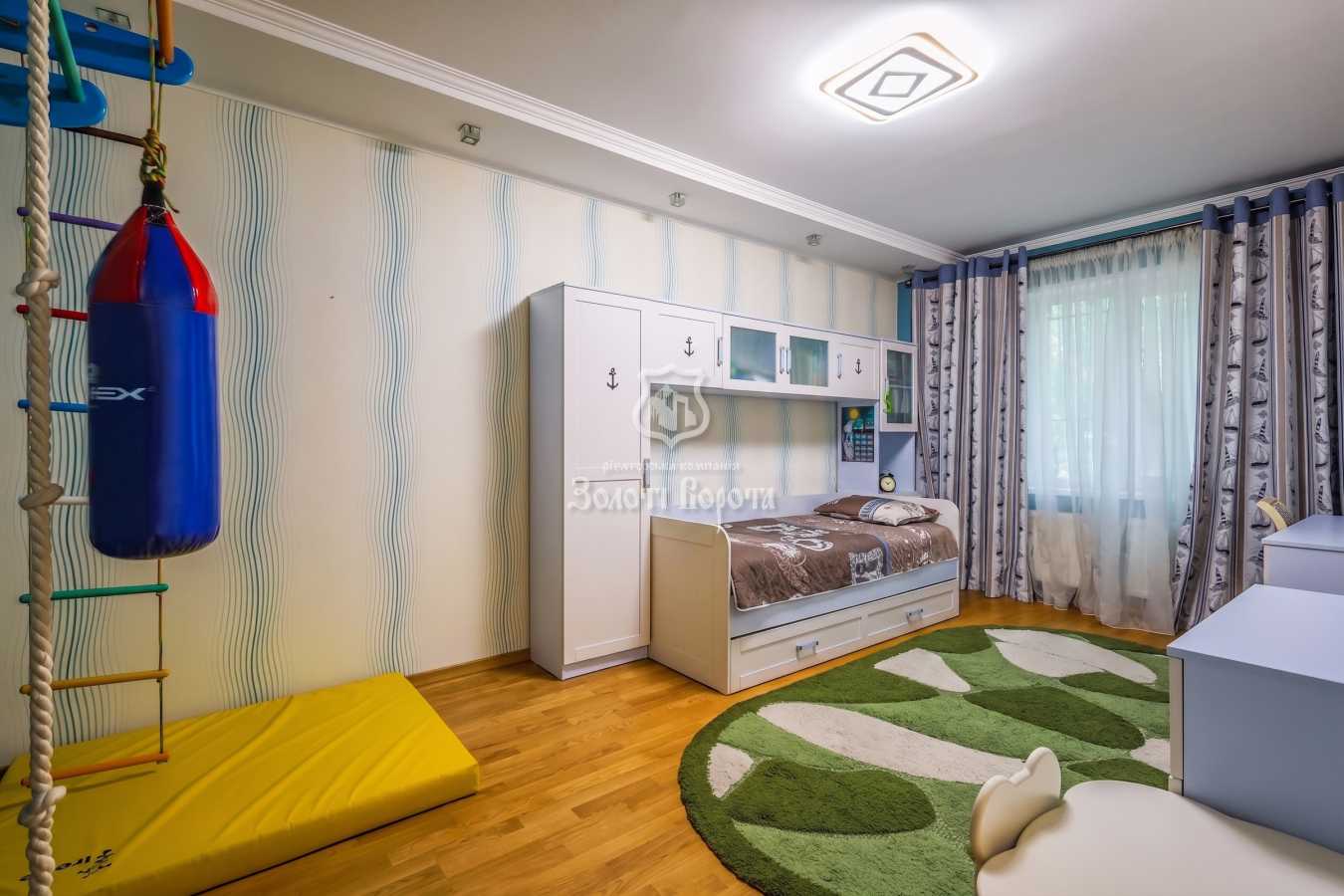 продаж 3-к квартира Бучанський, Вишневе, 155000 $