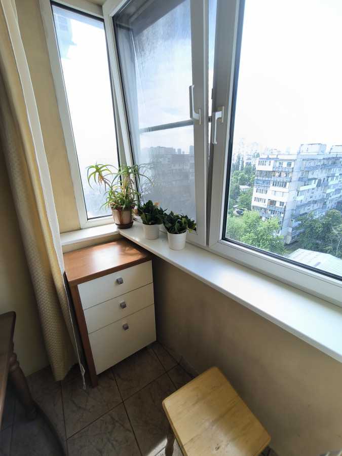 продаж 3-к квартира Київ, Дніпровський, 82000 $