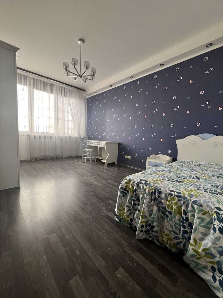 продаж 4-к квартира Київ, Оболонський, 350000 $
