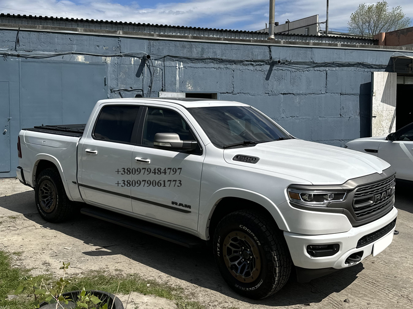 Рейлінги Thule з направляючими для силової кришки кузова пікапа