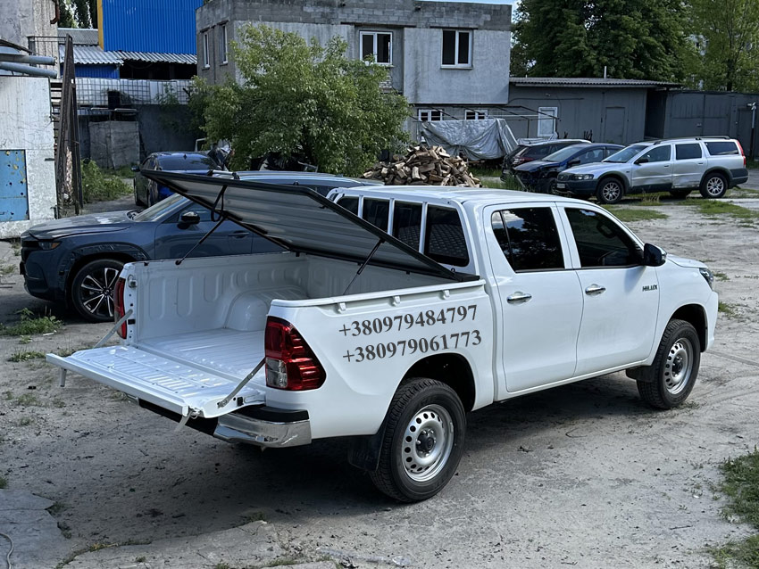 Силова багатофункціональна кришка кузова пікапа Toyota Hilux GR Sport. Накриття на кузов пікапа Тойота Хайлюкс. Кришка кузова пікапа Toyota Hilux.