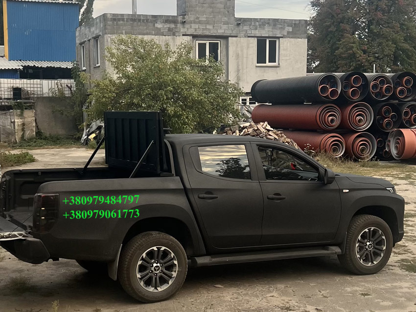 Силова багатофункціональна кришка кузова пікапа Toyota Hilux GR Sport. Накриття на кузов пікапа Тойота Хайлюкс. Кришка кузова пікапа Toyota Hilux.
