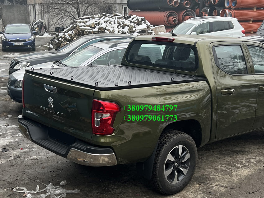 Силова багатофункціональна кришка кузова пікапа Toyota Hilux GR Sport. Накриття на кузов пікапа Тойота Хайлюкс. Кришка кузова пікапа Toyota Hilux.