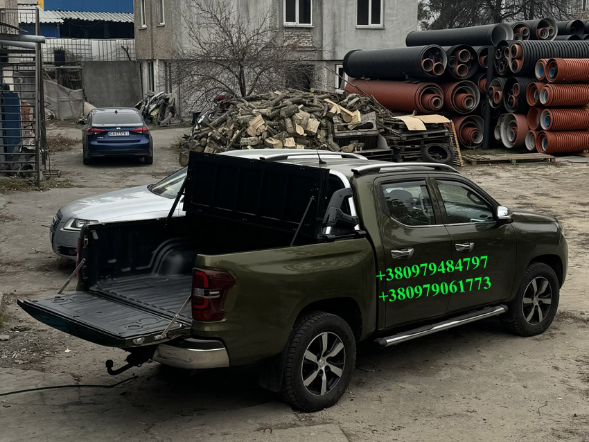Силова багатофункціональна кришка кузова пікапа Toyota Hilux GR Sport. Накриття на кузов пікапа Тойота Хайлюкс. Кришка кузова пікапа Toyota Hilux.