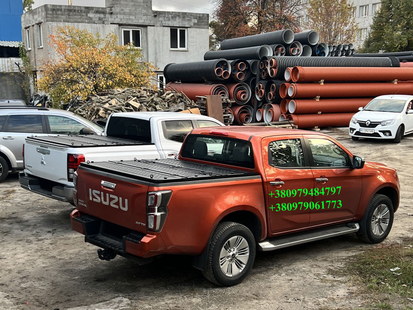 Силова багатофункціональна кришка кузова пікапа Toyota Hilux GR Sport. Накриття на кузов пікапа Тойота Хайлюкс. Кришка кузова пікапа Toyota Hilux.