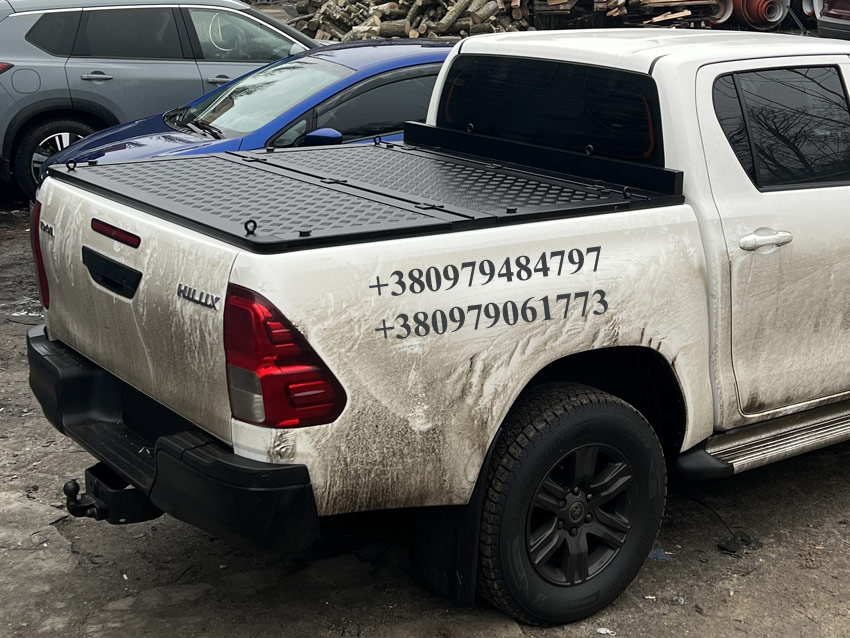 Силова багатофункціональна кришка кузова пікапа Toyota Hilux GR Sport. Накриття на кузов пікапа Тойота Хайлюкс. Кришка кузова пікапа Toyota Hilux.