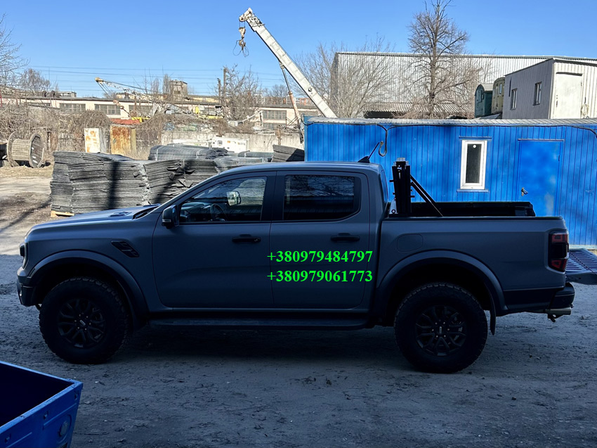 Силова багатофункціональна кришка кузова пікапа Toyota Hilux GR Sport. Накриття на кузов пікапа Тойота Хайлюкс. Кришка кузова пікапа Toyota Hilux.