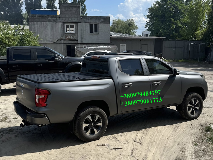 Силова багатофункціональна кришка кузова пікапа Toyota Hilux GR Sport. Накриття на кузов пікапа Тойота Хайлюкс. Кришка кузова пікапа Toyota Hilux.