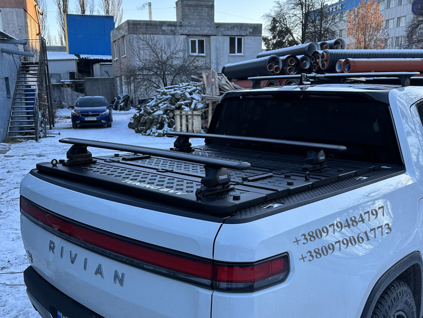 Силова багатофункціональна кришка кузова пікапа Toyota Hilux GR Sport. Накриття на кузов пікапа Тойота Хайлюкс. Кришка кузова пікапа Toyota Hilux.