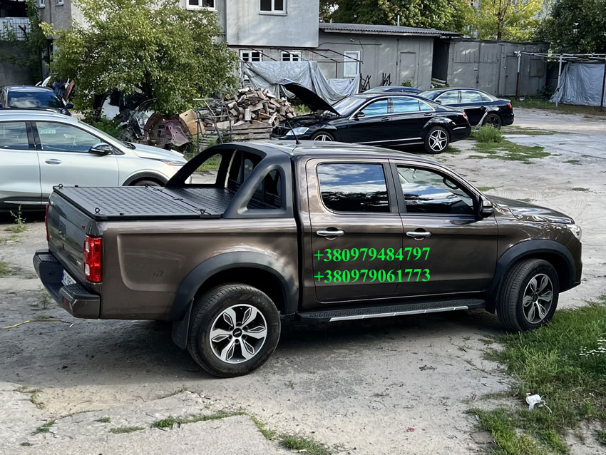 Силова багатофункціональна кришка кузова пікапа Toyota Hilux GR Sport. Накриття на кузов пікапа Тойота Хайлюкс. Кришка кузова пікапа Toyota Hilux.