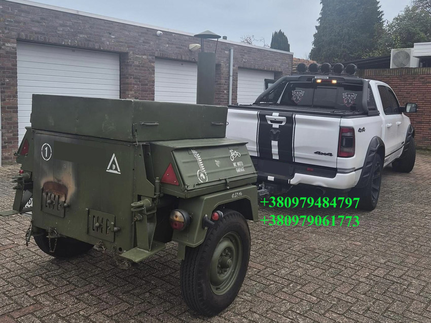 Силова багатофункціональна кришка кузова пікапа Toyota Hilux GR Sport. Накриття на кузов пікапа Тойота Хайлюкс. Кришка кузова пікапа Toyota Hilux.