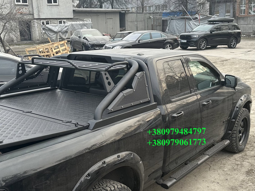 Силова багатофункціональна кришка кузова пікапа Toyota Hilux GR Sport. Накриття на кузов пікапа Тойота Хайлюкс. Кришка кузова пікапа Toyota Hilux.