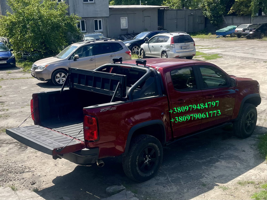 Силова багатофункціональна кришка кузова пікапа Toyota Hilux GR Sport. Накриття на кузов пікапа Тойота Хайлюкс. Кришка кузова пікапа Toyota Hilux.