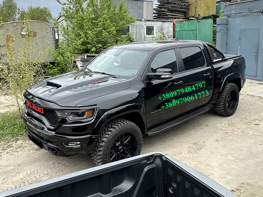 Силова багатофункціональна кришка кузова пікапа Toyota Hilux GR Sport. Накриття на кузов пікапа Тойота Хайлюкс. Кришка кузова пікапа Toyota Hilux.