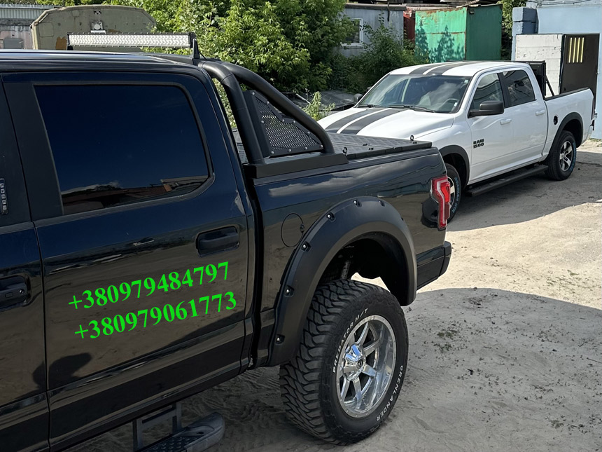Силова багатофункціональна кришка кузова пікапа Toyota Hilux GR Sport. Накриття на кузов пікапа Тойота Хайлюкс. Кришка кузова пікапа Toyota Hilux.