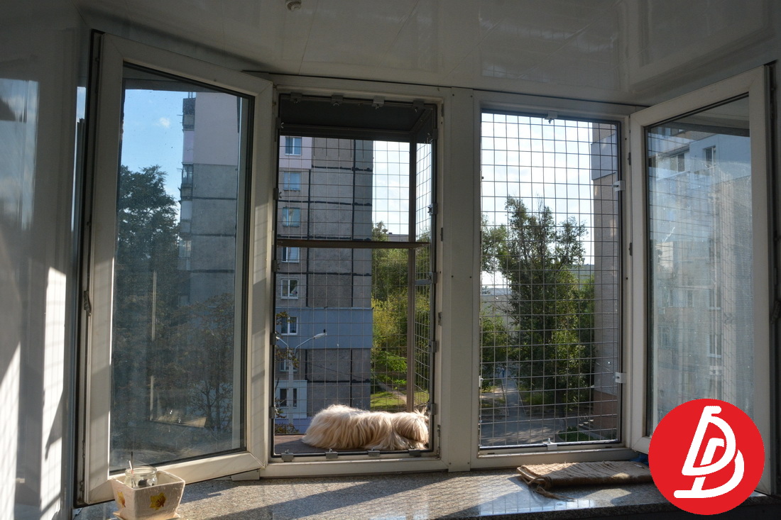 Вольер для кота на окно. 