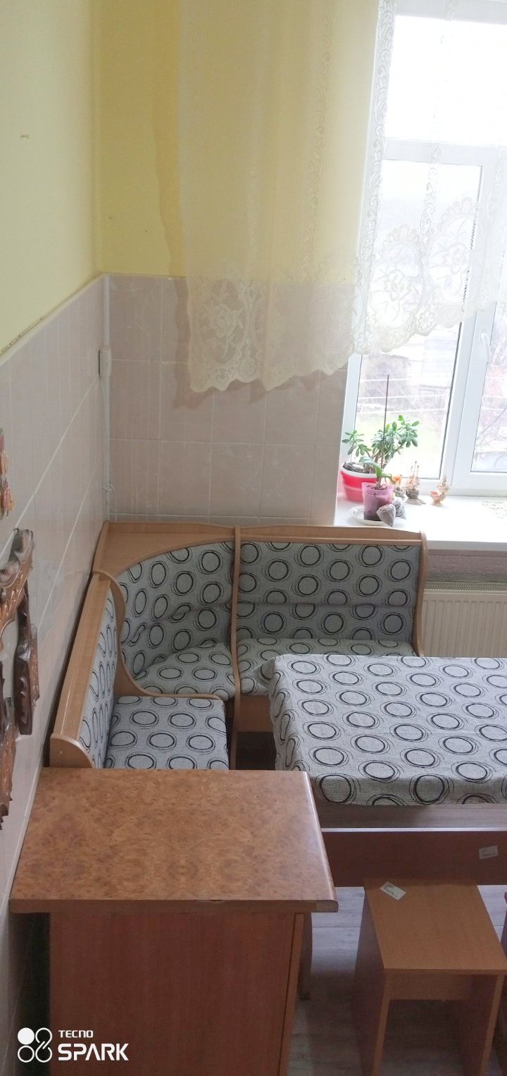 Здам двокімнатну квартиру60кв.м, довгостроково у м.Дубно