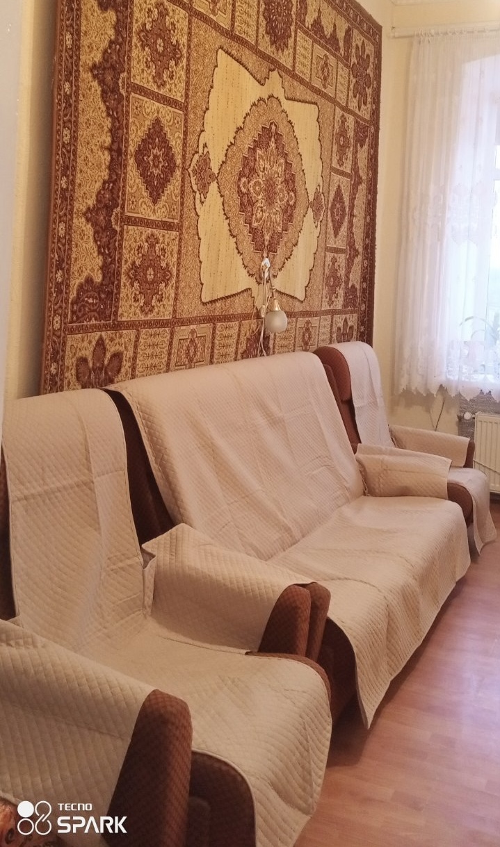 Здам двокімнатну квартиру60кв.м, довгостроково у м.Дубно