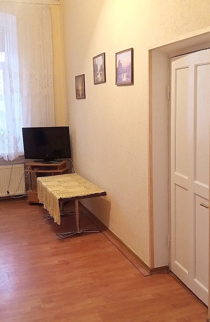 Здам двокімнатну квартиру60кв.м, довгостроково у м.Дубно